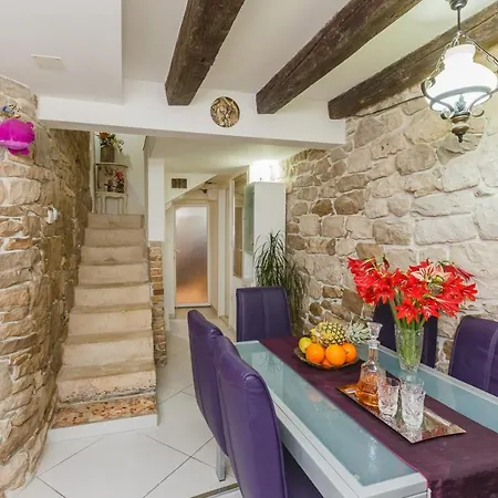 Seaside House Kastel Stafilic, - 11165 Kaštela