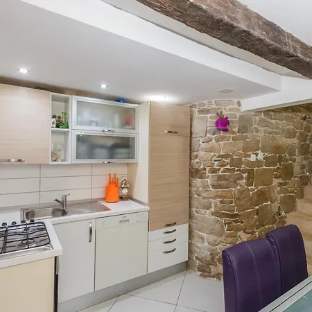 Dom wakacyjny Seaside House Kastel Stafilic, - 11165 *