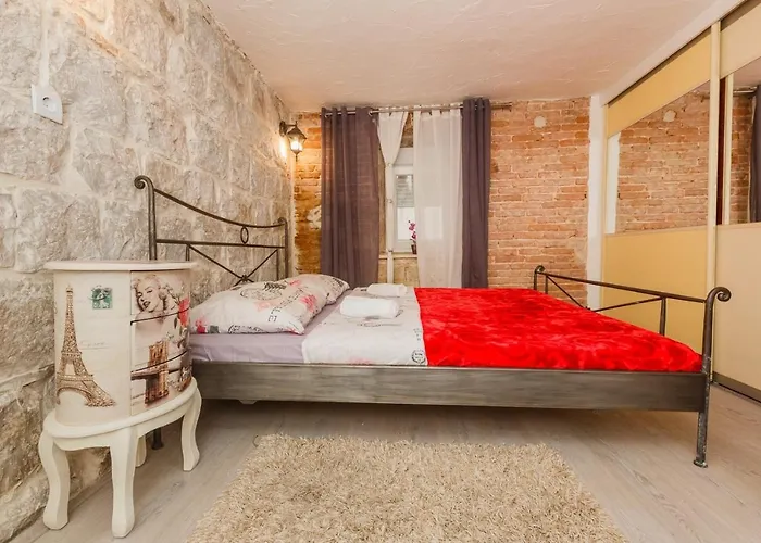 Seaside House Kastel Stafilic, - 11165 Feriehus Kaštela