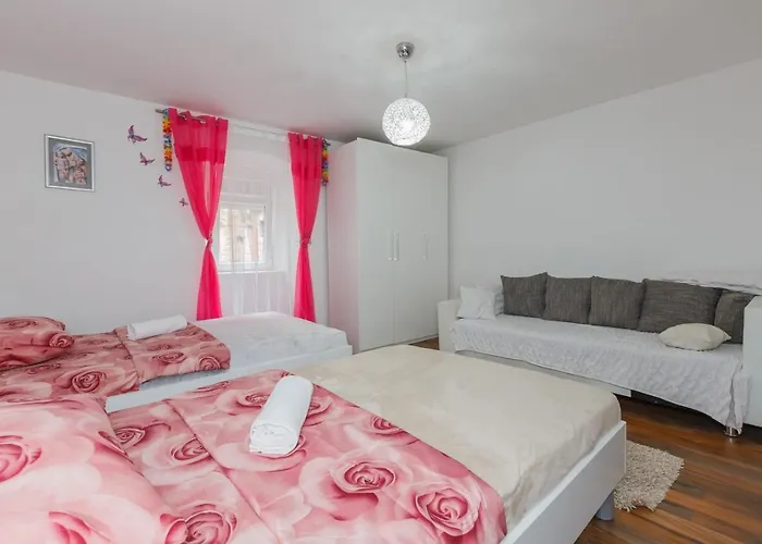 Seaside House Kastel Stafilic, - 11165 Feriehus